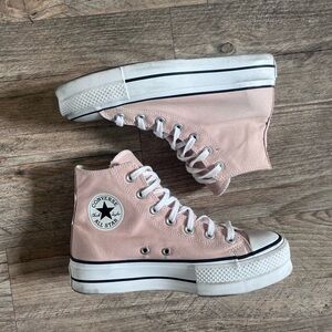 Converse Platform Women’s 8 Sneakers